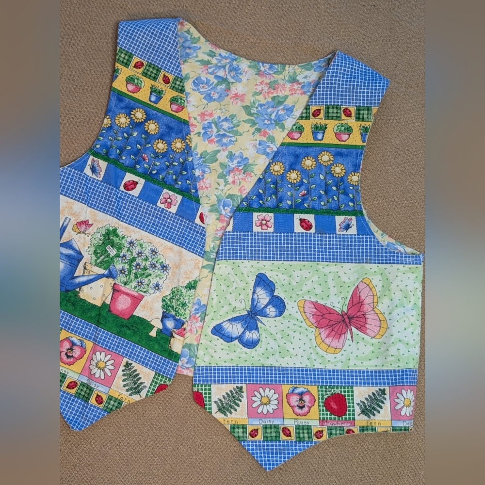 Floral Spring Garden Theme Patterned Reversible O… - image 2